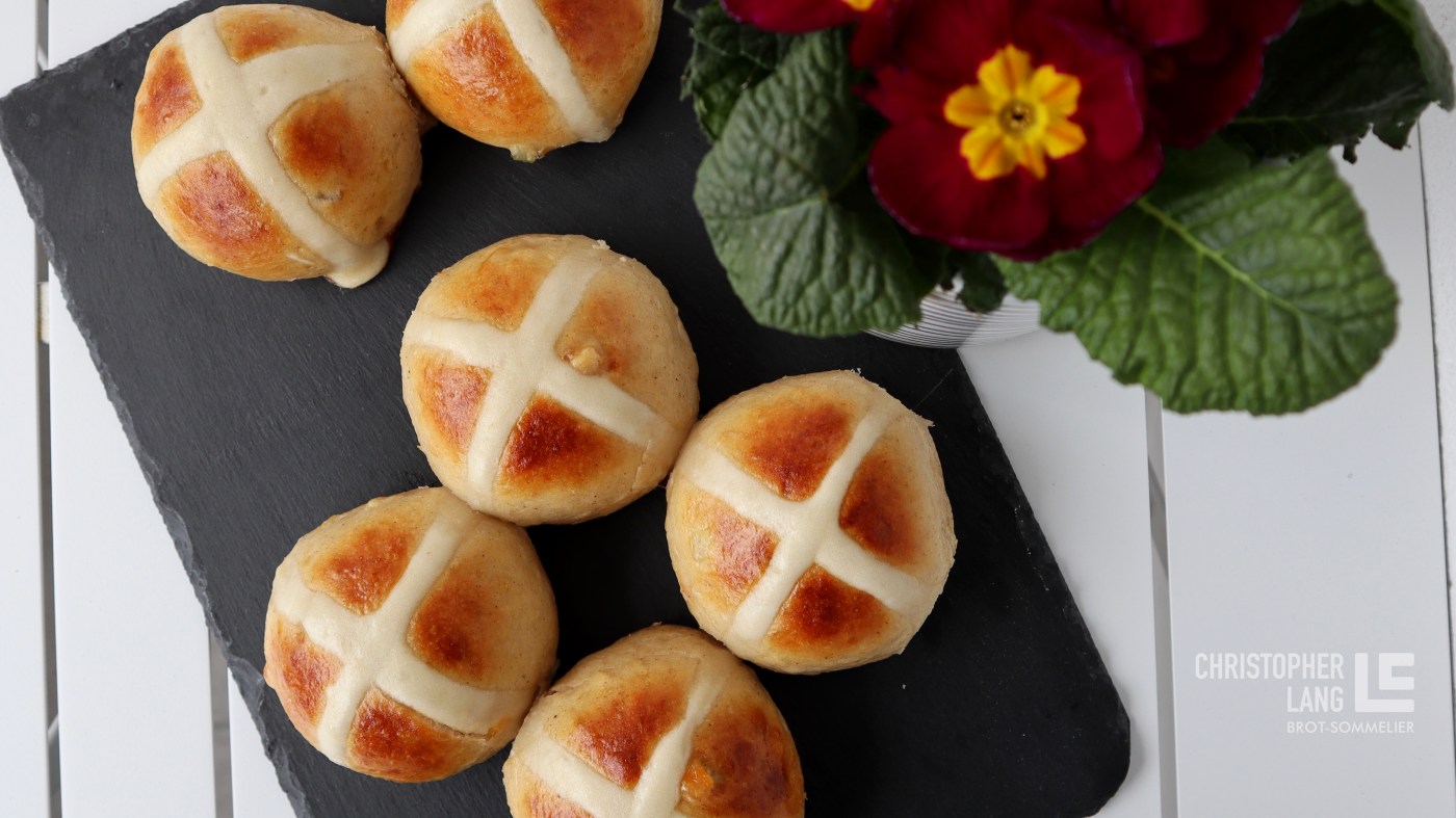 hot cross buns christopher lang