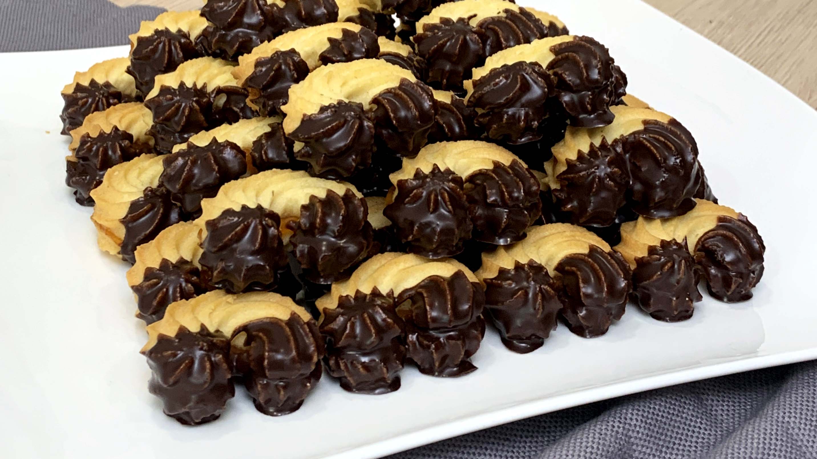 Linzer Kipferl – Christopher Lang Linzer Kipferl – Christopher Lang