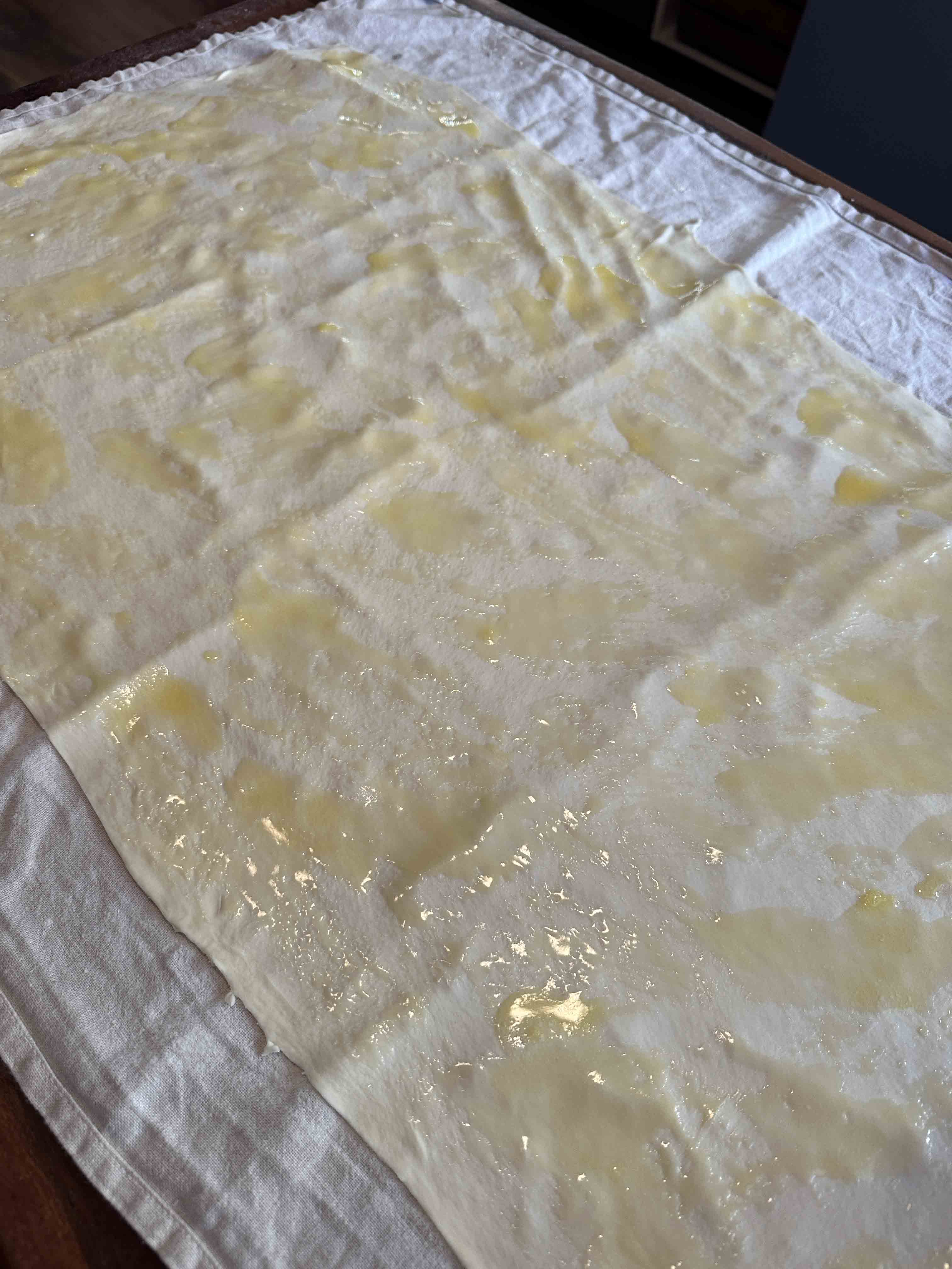 Strudelteig ausgezogen